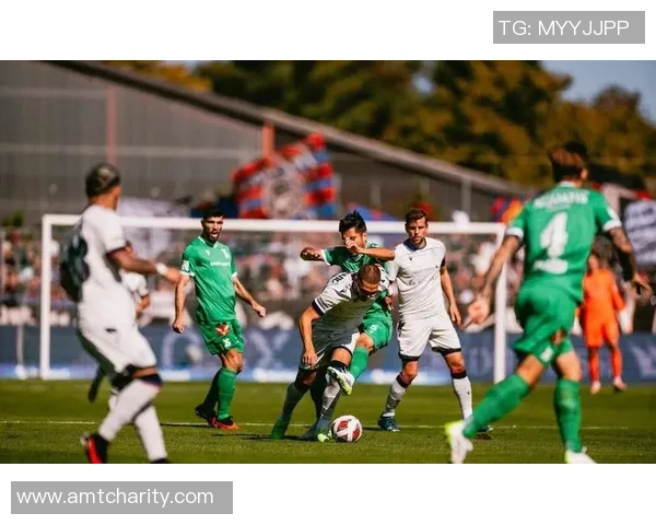 欧冠激战回顾：绝杀被判无效豪门球队意外出局防线漏洞频现