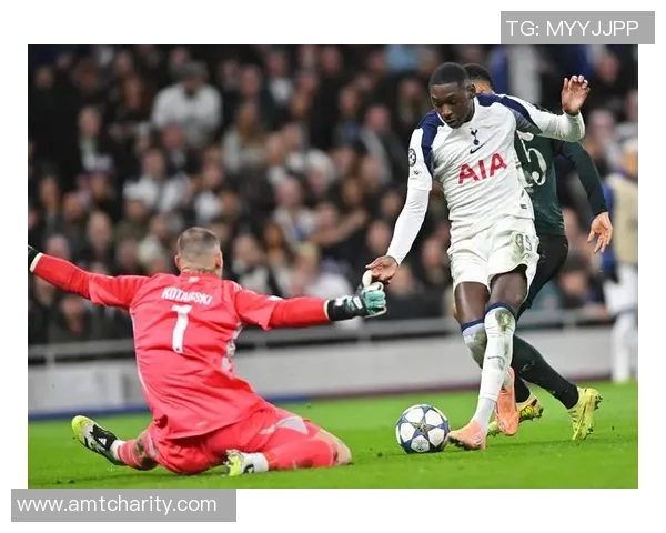 范德芬曾创德甲最快后卫纪录昨年荣登速度榜首位置 范德芬曾创德甲最快后卫纪录昨年荣登速度榜首位置